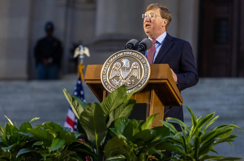 Gov. Tate Reeves gives his State of the State address on the steps of the Mississippi State Capitol in Jackson, Miss., Monday, January 30, 2023. Credit: Eric Shelton/Mississippi Today