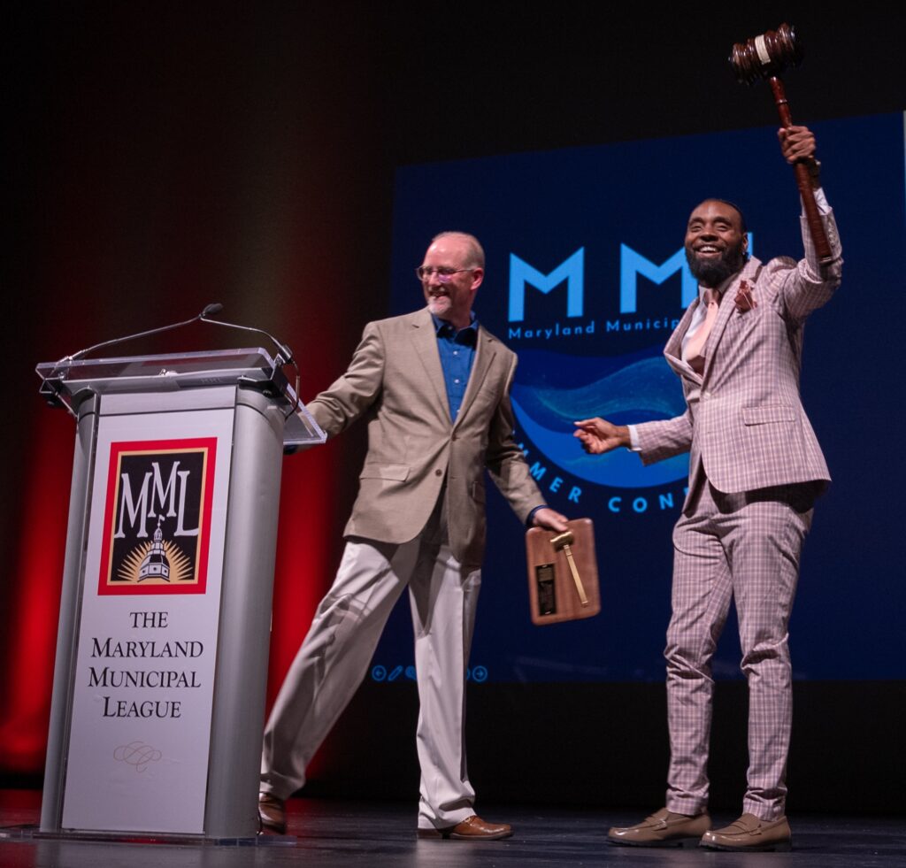 Municipal league goes ‘back to the future,’ Bouchat goes big, more in political notes Municipal league goes ‘back to the future,’ Bouchat goes big, more in political notes