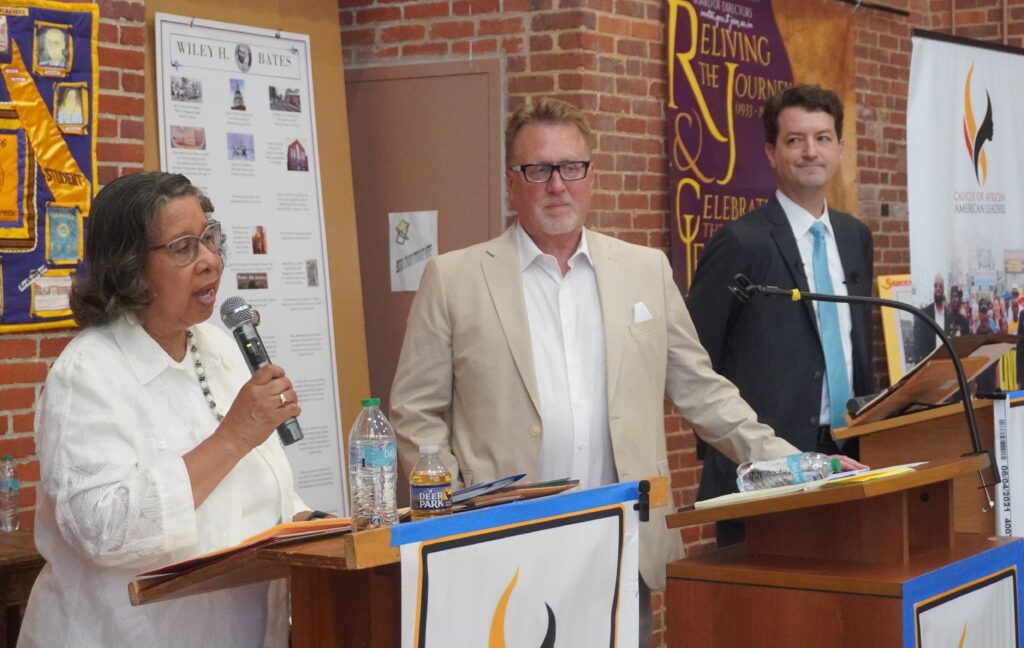 Annapolis mayoral candidates hold cordial debate on environment, housing, other topics Annapolis mayoral candidates hold cordial debate on environment, housing, other topics