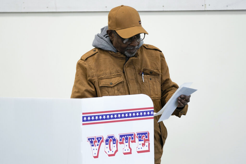 Trump’s DOJ wants states to turn over voter lists, election info Trump’s DOJ wants states to turn over voter lists, election info