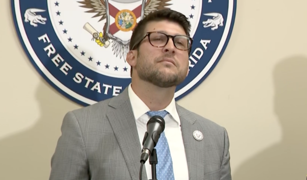 FL AG accuses another local government of sanctuary policies, which could result in their removal FL AG accuses another local government of sanctuary policies, which could result in their removal
