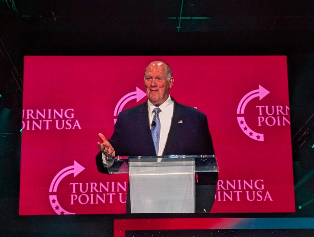 At conservative summit in Tampa , border czar Tom Homan tells protesters, ‘I’m not going anywhere’ At conservative summit in Tampa , border czar Tom Homan tells protesters, ‘I’m not going anywhere’