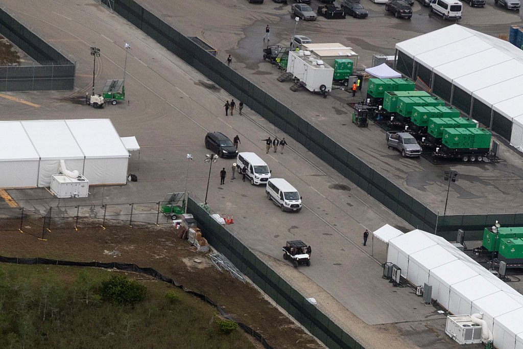 Miami-Dade County mayor seeks oversight of Everglades immigrant detention center Miami-Dade County mayor seeks oversight of Everglades immigrant detention center