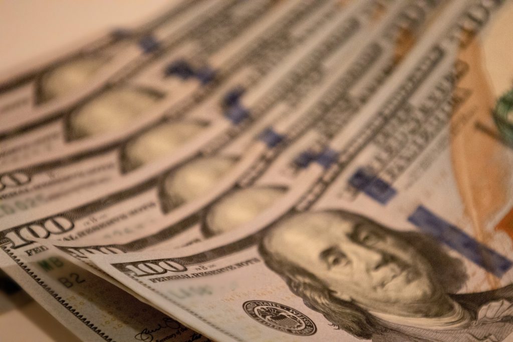 Average annual salary in Washington nears $100,000 a year Average annual salary in Washington nears $100,000 a year