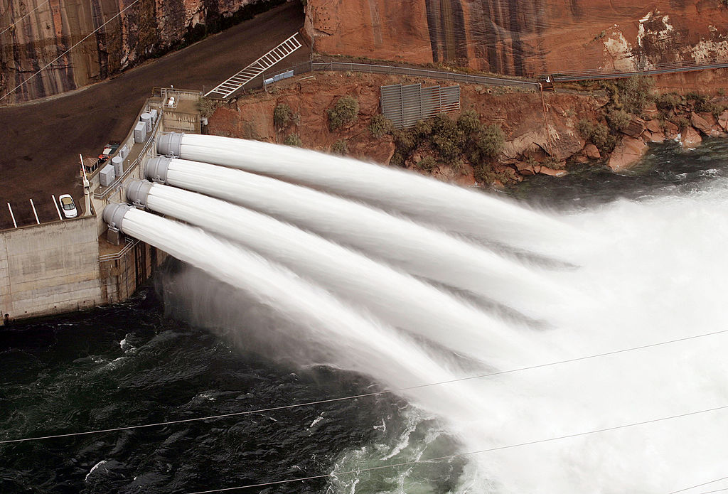 Problems with Glen Canyon Dam could jeopardize water flowing to Western states Problems with Glen Canyon Dam could jeopardize water flowing to Western states
