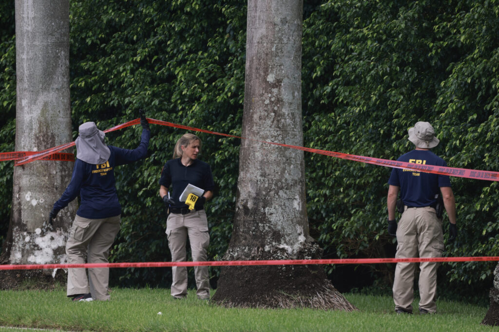 Man arrested after poking rifle onto Trump golf course charged with federal gun crimes Man arrested after poking rifle onto Trump golf course charged with federal gun crimes