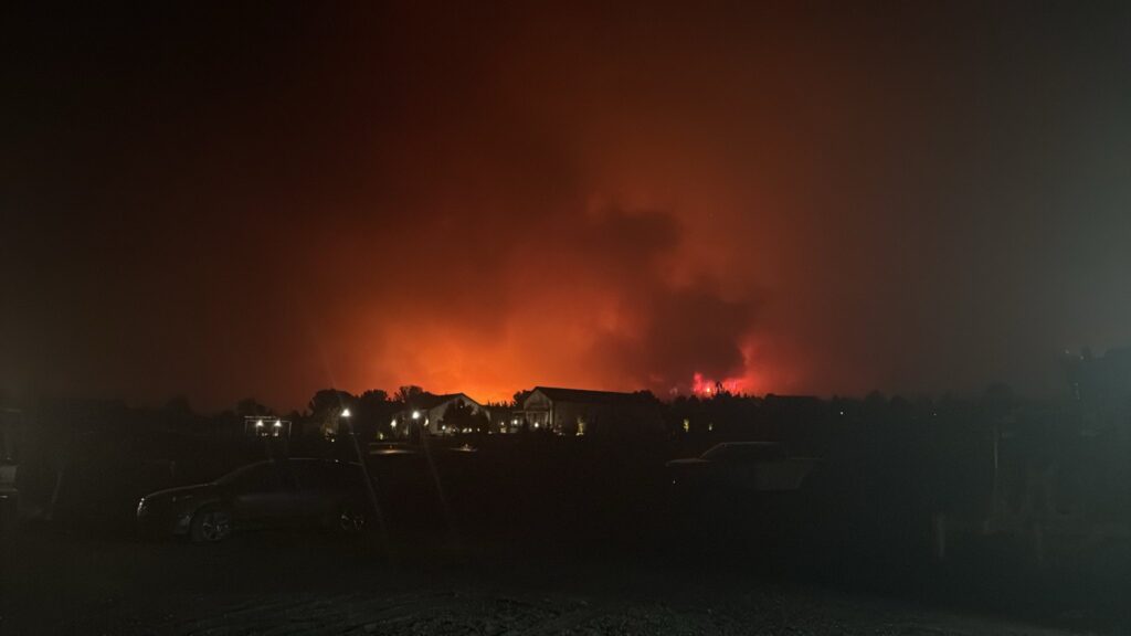 Fire in southern Utah grows to 1,000 acres overnight, prompting evacuations Fire in southern Utah grows to 1,000 acres overnight, prompting evacuations