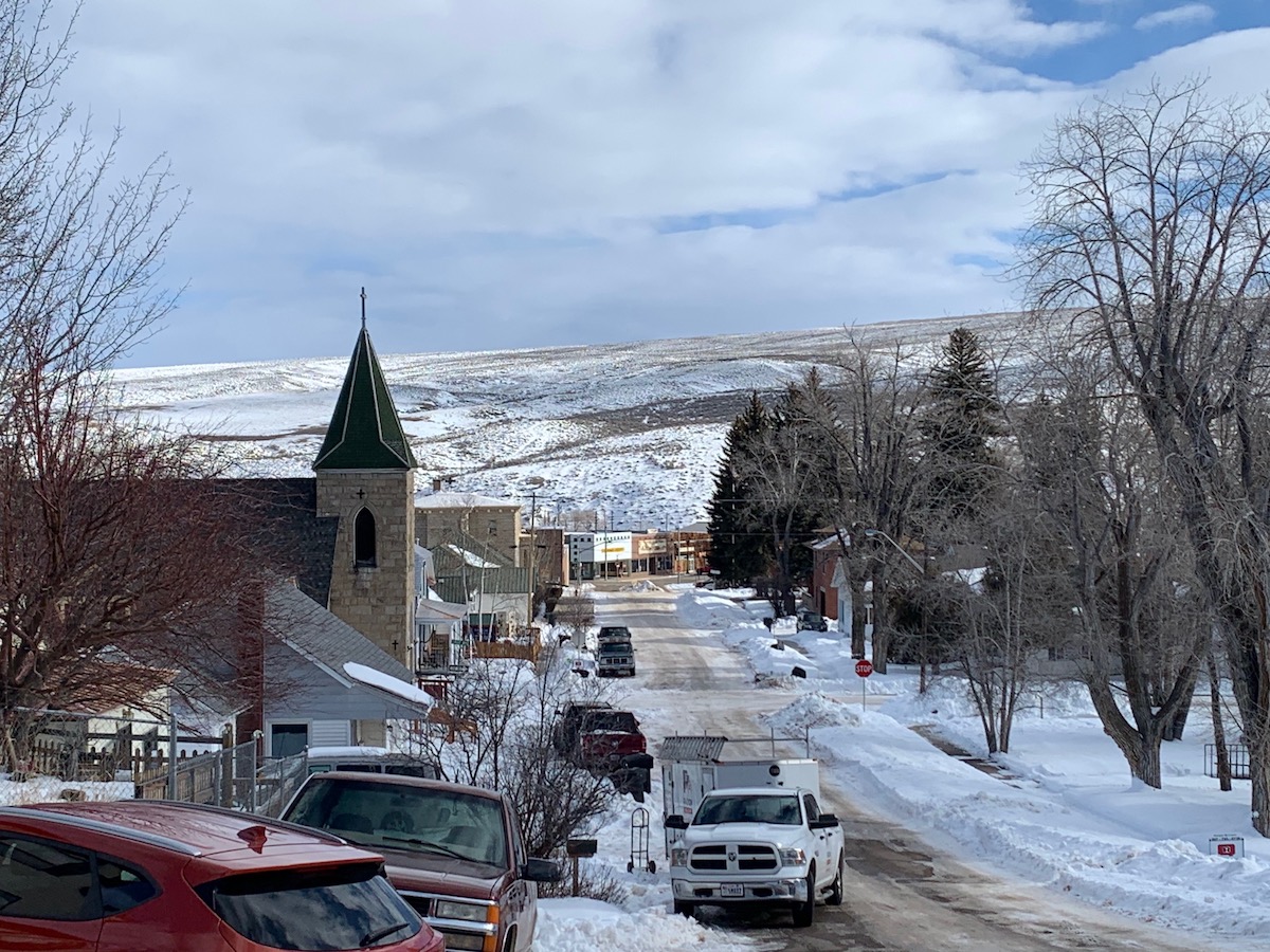 Yellowstone’s newest known thermal pool is small, ice blue and not yet named – WyoFile