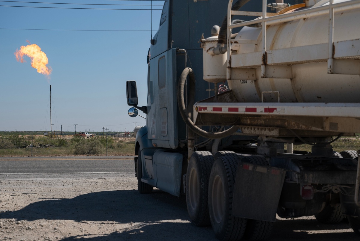 Texas creating task forces to target Permian Basin oil field thefts Texas creating task forces to target Permian Basin oil field thefts