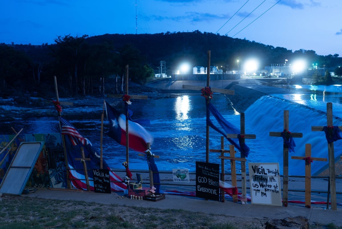 Emergency crews suspend search for Hill Country flooding victims amid new flood warnings Emergency crews suspend search for Hill Country flooding victims amid new flood warnings