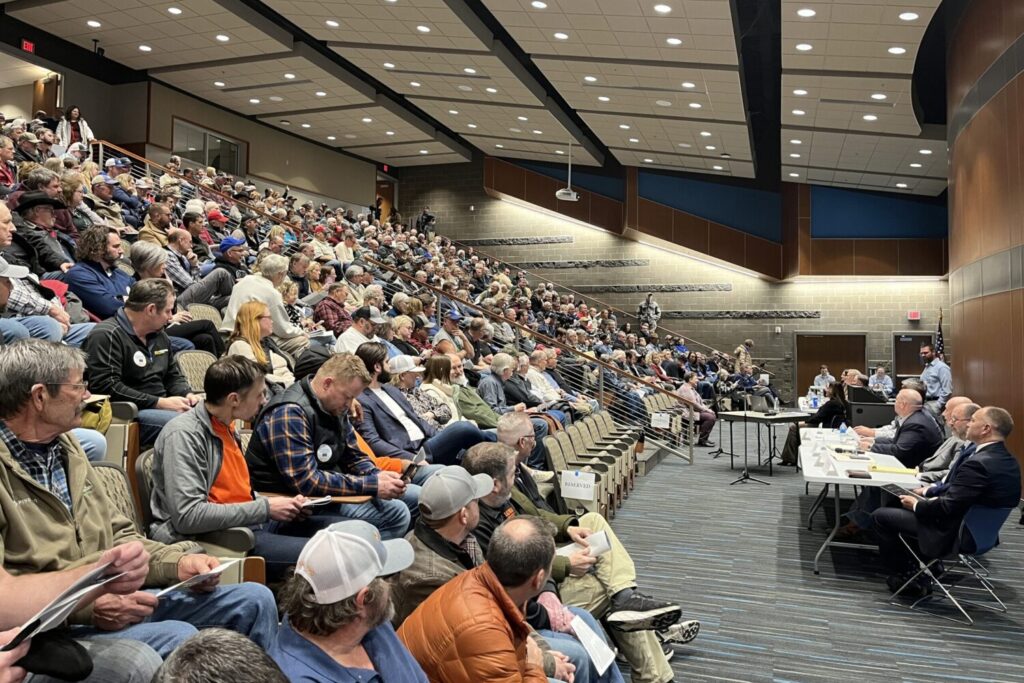 Hundreds crowd public hearing on second attempt at a carbon pipeline permit Hundreds crowd public hearing on second attempt at a carbon pipeline permit