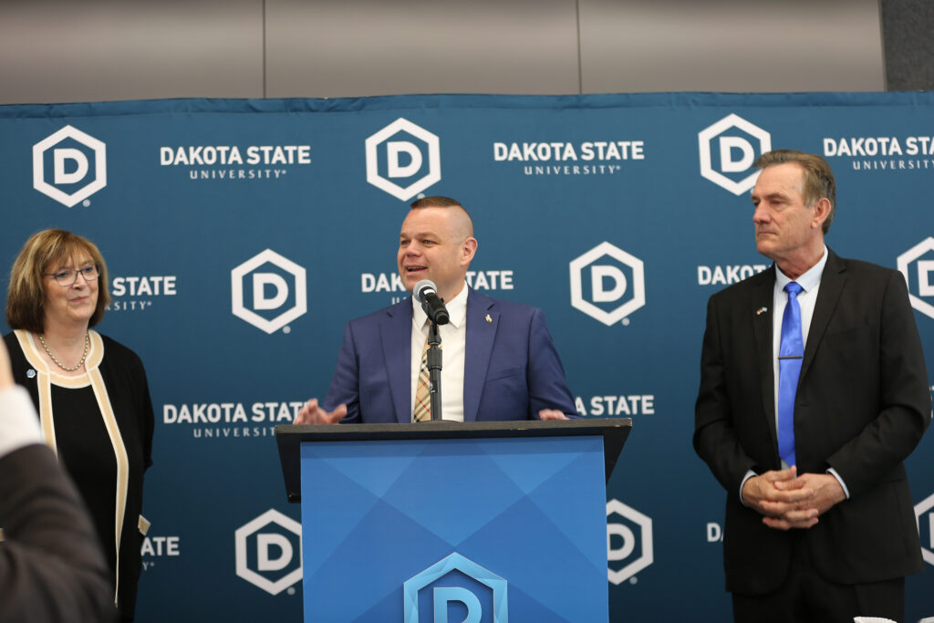 Wyoming financial planner ‘pausing’ TikTok deal he says would benefit South Dakota Wyoming financial planner ‘pausing’ TikTok deal he says would benefit South Dakota