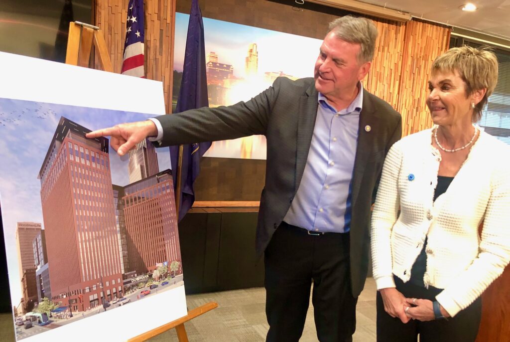 Six named to Omaha Business Hall of Fame, enshrined in museum exhibit Six named to Omaha Business Hall of Fame, enshrined in museum exhibit
