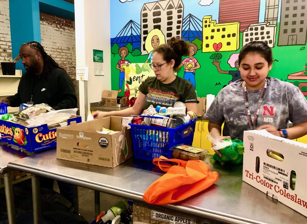 Food pantries feel pressure as hunger, need for aid rises across Nebraska Food pantries feel pressure as hunger, need for aid rises across Nebraska