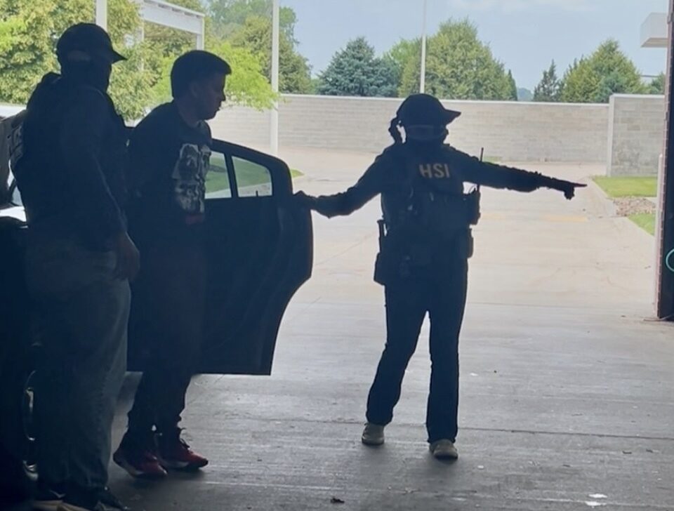 Bellevue man allegedly tied to Venezuelan gang faces attempted murder charge in agent attack Bellevue man allegedly tied to Venezuelan gang faces attempted murder charge in agent attack