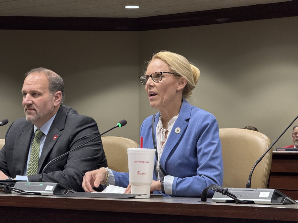 Arkansas permanently bans large-scale swine operations from the Buffalo River watershed Arkansas permanently bans large-scale swine operations from the Buffalo River watershed