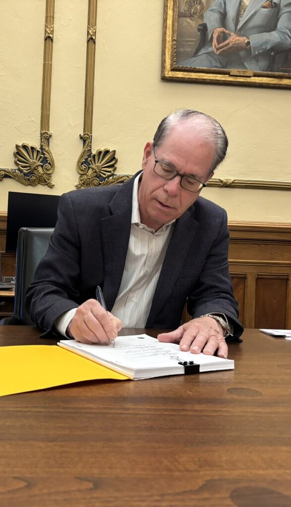 Analysis: Latest Indiana budget drops spending 7% — with cuts ‘telling’