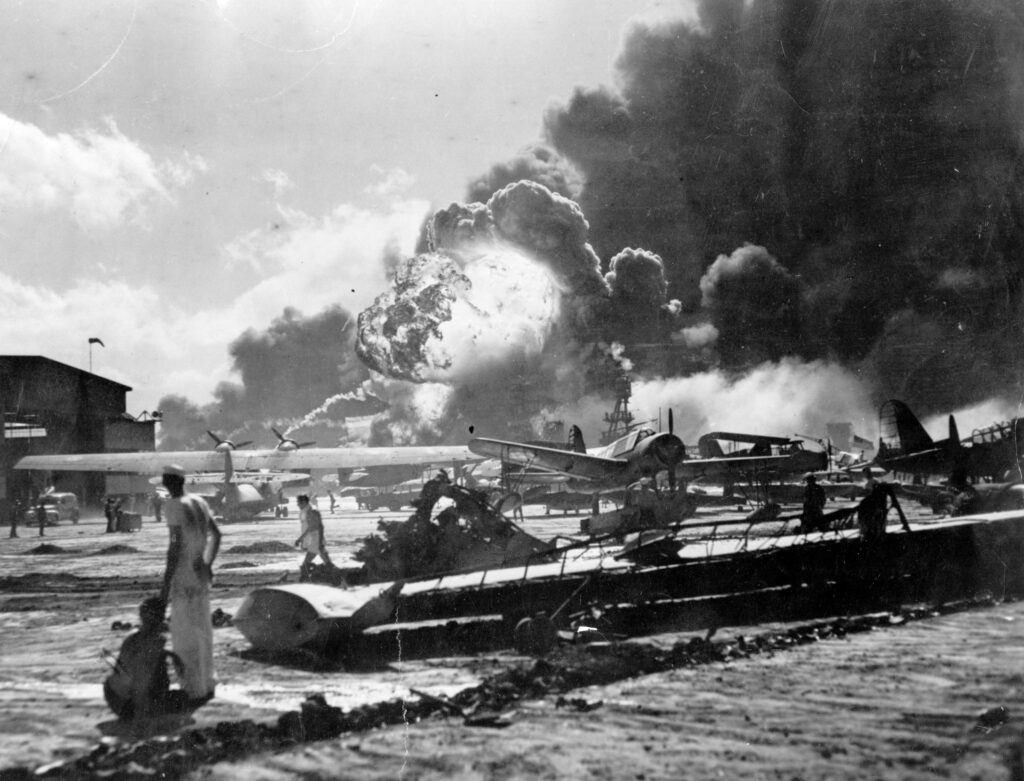 A Kentucky chaplain exhorted sailors to ‘Praise the Lord and Pass the Ammunition’ A Kentucky chaplain exhorted sailors to ‘Praise the Lord and Pass the Ammunition’
