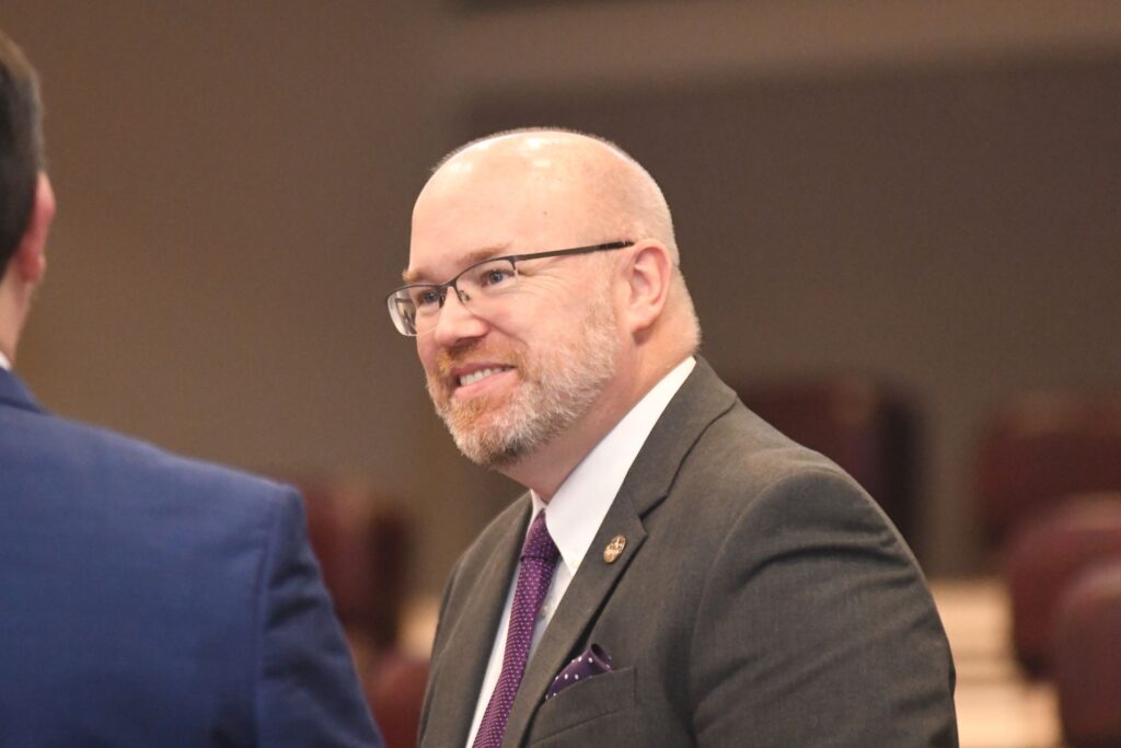 Alabama House committee delays bill allowing pharmacists to dispense ...