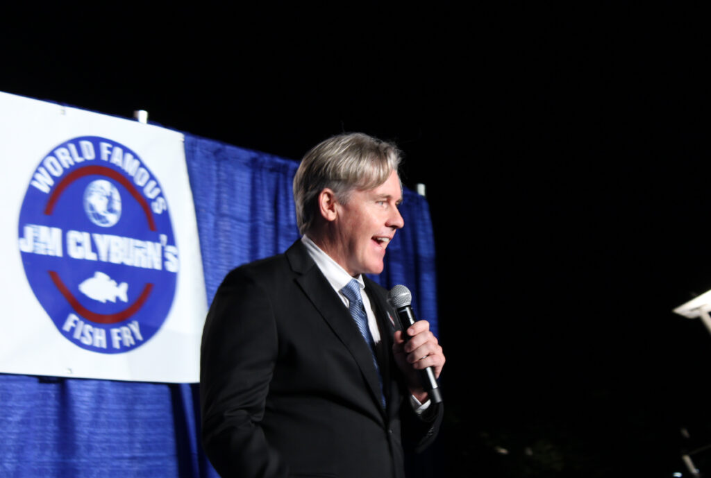 1 Democrat out, another enters race to challenge Sen. Lindsey Graham 1 Democrat out, another enters race to challenge Sen. Lindsey Graham