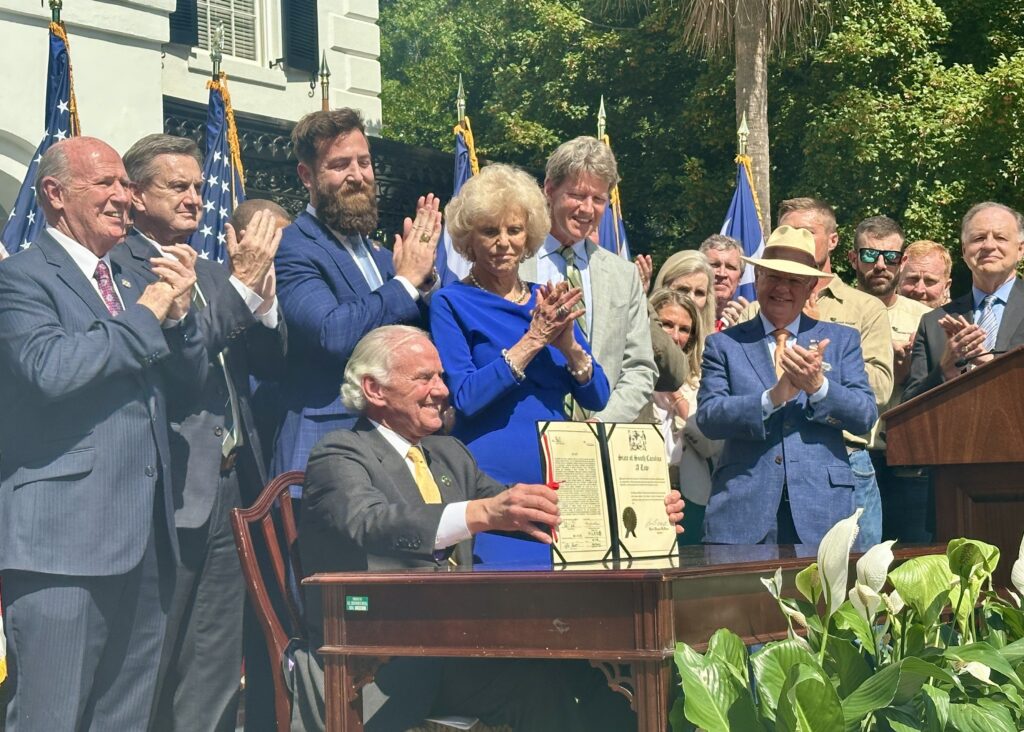 ‘The power is on in SC’ legislators proclaim in celebrating massive energy law ‘The power is on in SC’ legislators proclaim in celebrating massive energy law