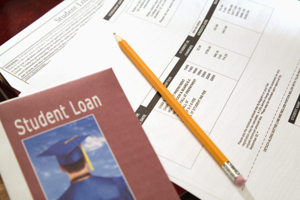 Concerns over private student loans brought to U.S. Senate panel Concerns over private student loans brought to U.S. Senate panel