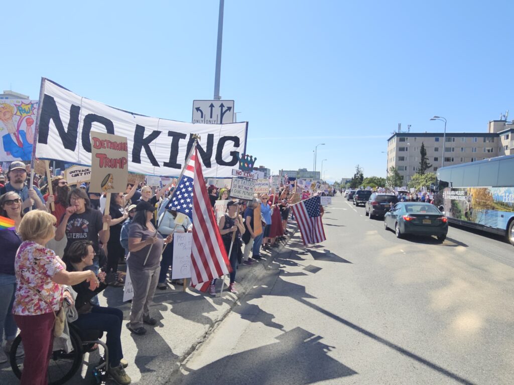 Alaskans rally across the state for democracy and ‘No Kings’ protest against Trump Alaskans rally across the state for democracy and ‘No Kings’ protest against Trump
