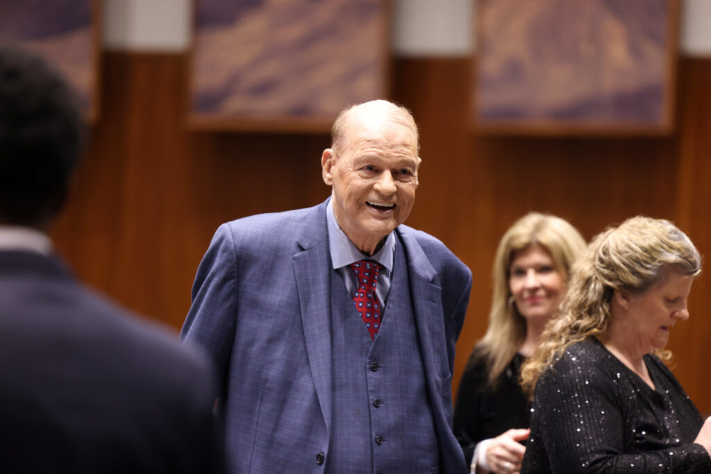 Appeals court dismisses superintendent’s lawsuit challenging dual-language education Appeals court dismisses superintendent’s lawsuit challenging dual-language education