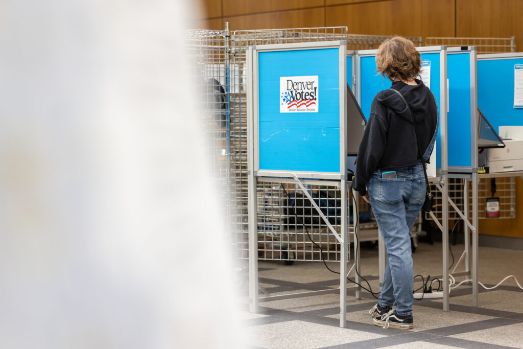 Información básica sobre la votación: Registrarse para votar en Colorado Información básica sobre la votación: Registrarse para votar en Colorado
