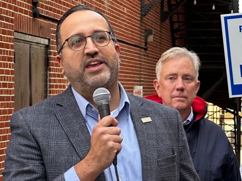 Lamont taps Danbury Mayor Roberto Alves as Democratic chair Lamont taps Danbury Mayor Roberto Alves as Democratic chair