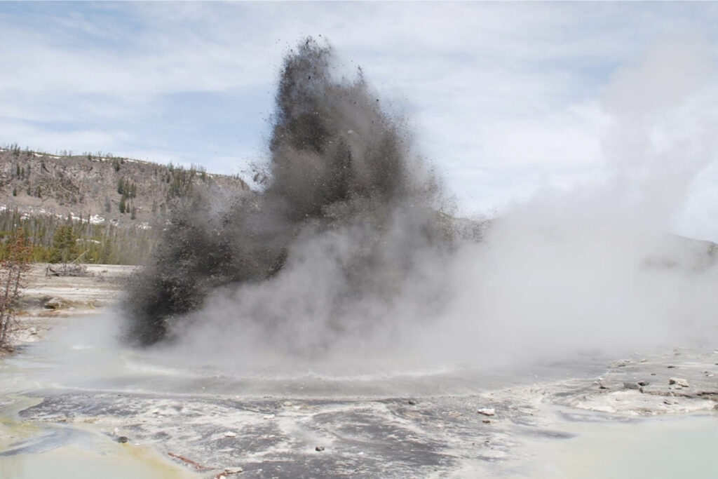 The probability of hydrothermal explosions in Yellowstone National Park The probability of hydrothermal explosions in Yellowstone National Park