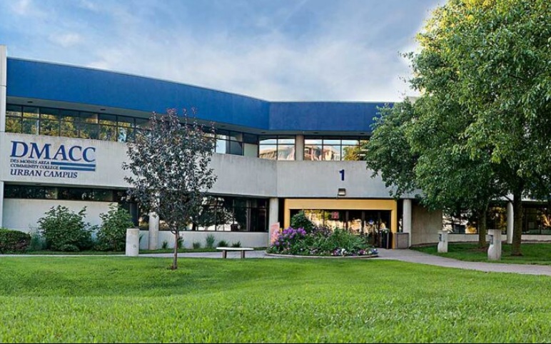 DMACC director, fired after remark about pulling a knife, sues school