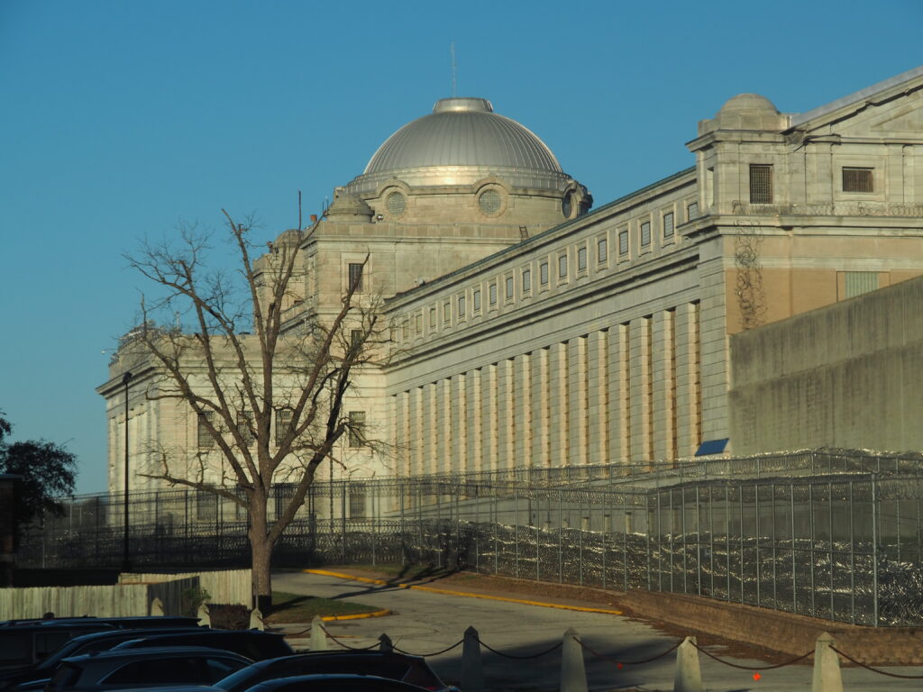 Immigrants detained in Leavenworth federal prison live in squalor without sunlight, letters claim Immigrants detained in Leavenworth federal prison live in squalor without sunlight, letters claim