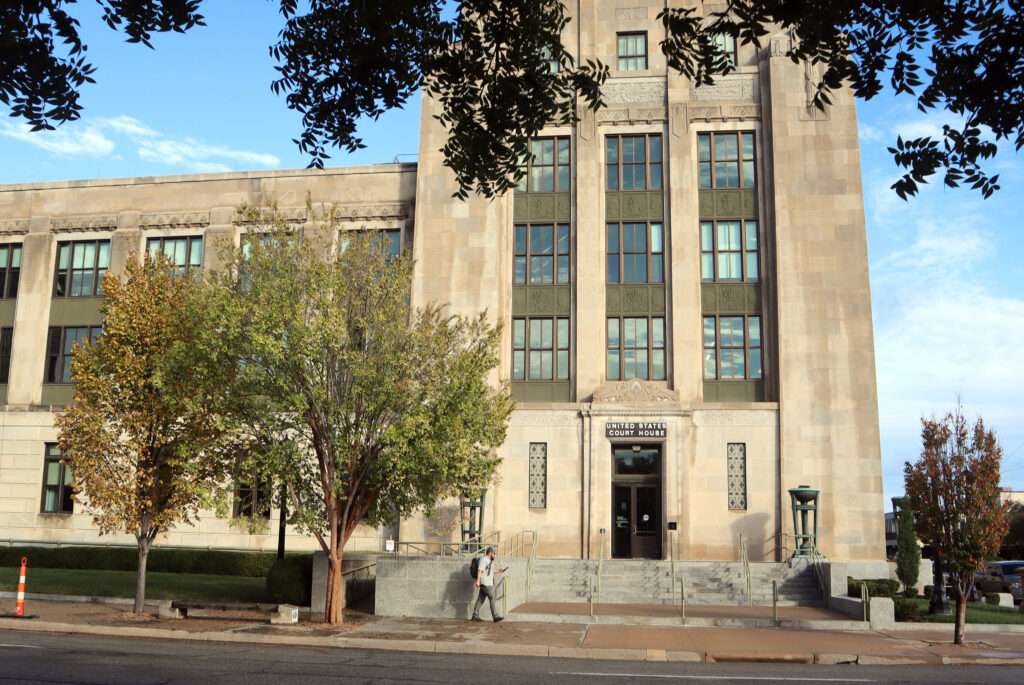 A rainy Monday witnesses the final chapter in a notorious Kansas bank fraud A rainy Monday witnesses the final chapter in a notorious Kansas bank fraud