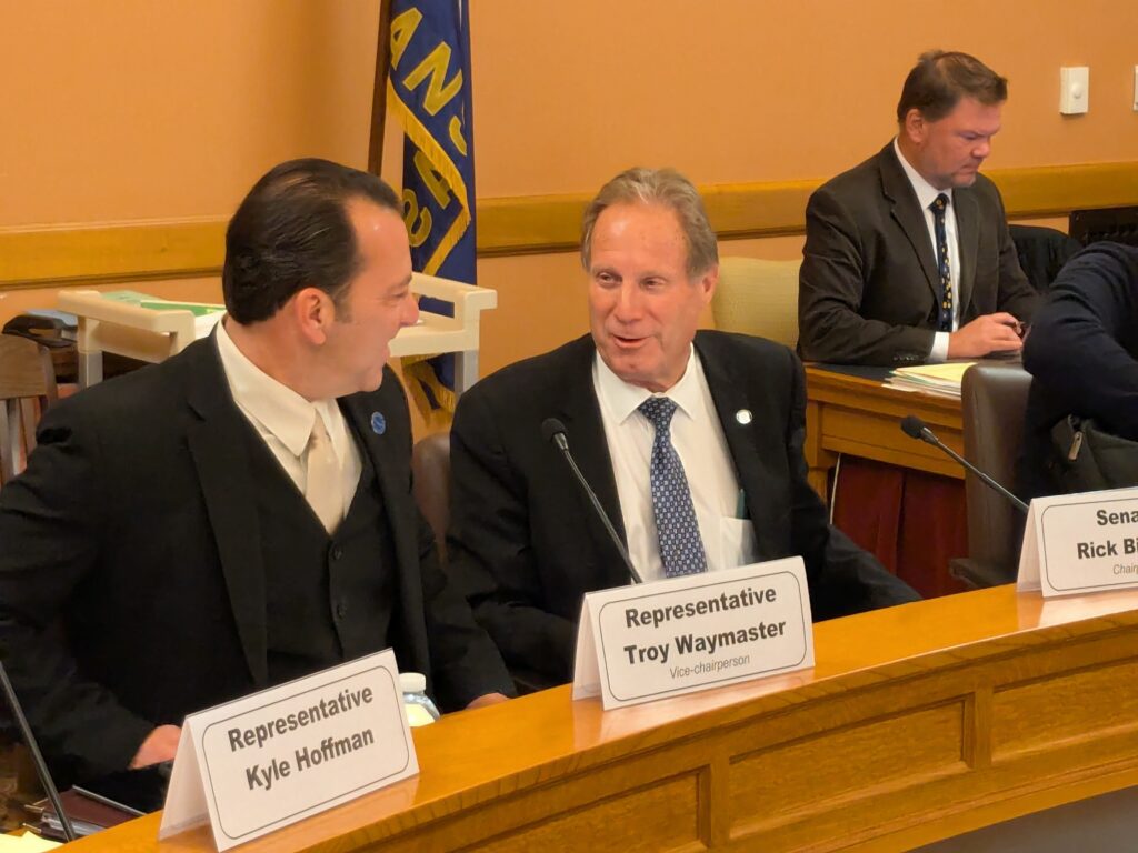Kansas Legislature’s budget chairs dismiss as unfair idea of statewide road-use fee Kansas Legislature’s budget chairs dismiss as unfair idea of statewide road-use fee