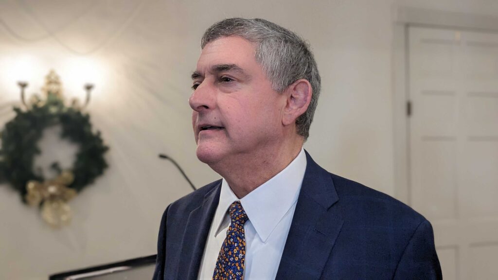 Edwards budget chief Jay Dardenne to pay $3,000 fine for late campaign finance reports Edwards budget chief Jay Dardenne to pay $3,000 fine for late campaign finance reports