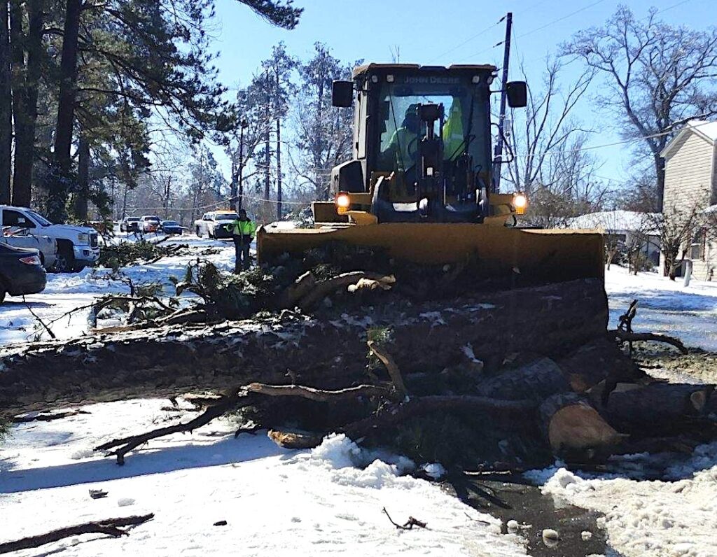 Freezing weather starts to relent in Louisiana, though thousands still without power