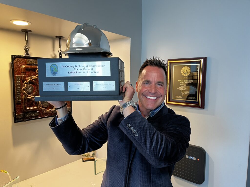 Swanson receives honor from labor group, boosting his gubernatorial bid