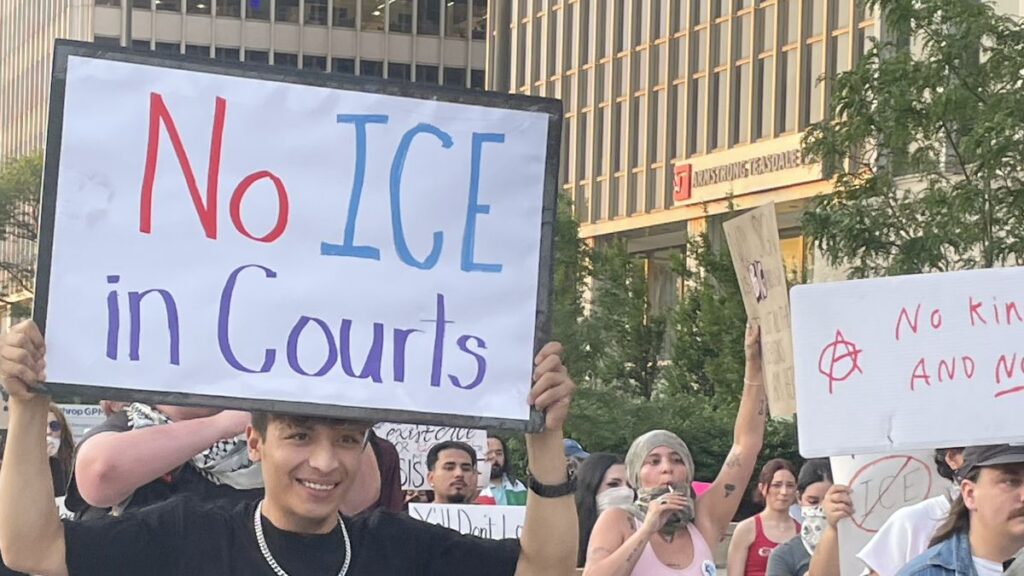 In Kansas City, most immigrants facing deportation receive no legal counsel In Kansas City, most immigrants facing deportation receive no legal counsel