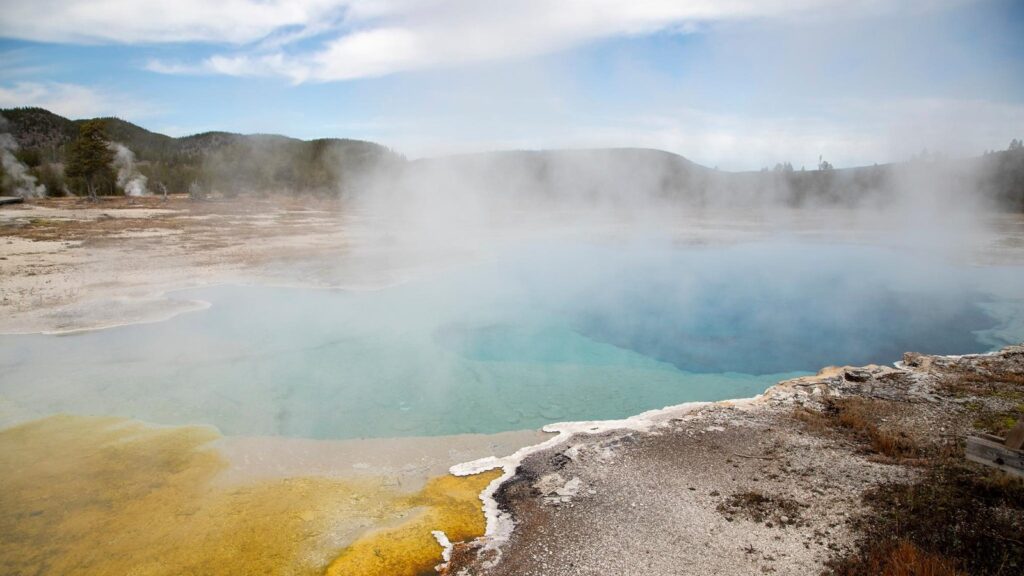 Yellowstone National Park lifts fire restrictions, reduces danger to ‘high’ Yellowstone National Park lifts fire restrictions, reduces danger to ‘high’