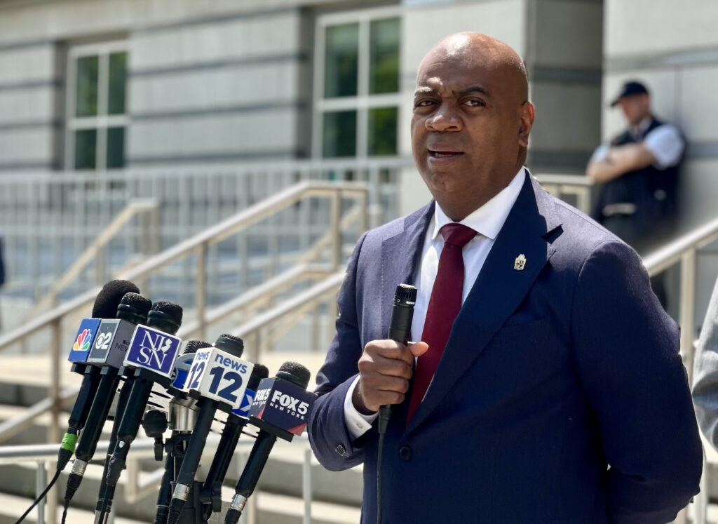 Newark mayor sues feds over arrest outside ICE facility Newark mayor sues feds over arrest outside ICE facility