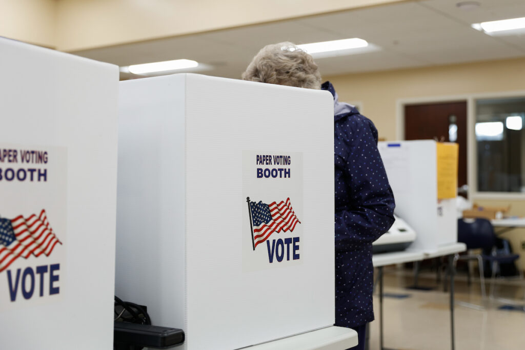 Ohio Senate bill looks to add party labels to local and state school