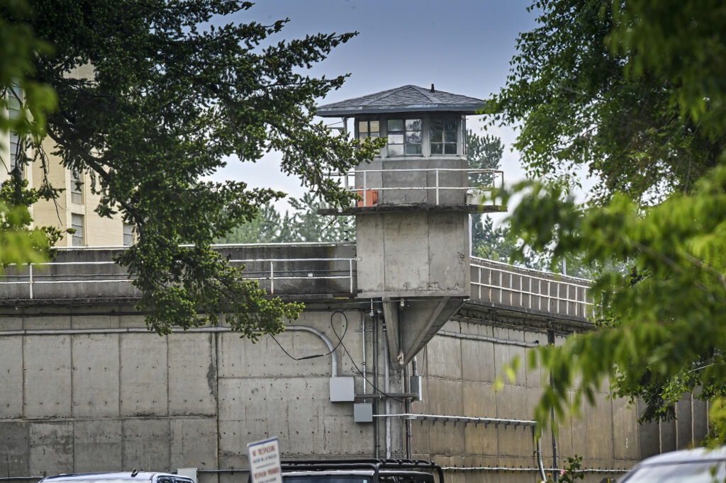Oregon Department of Corrections plans mail changes to curb drugs in prisons Oregon Department of Corrections plans mail changes to curb drugs in prisons