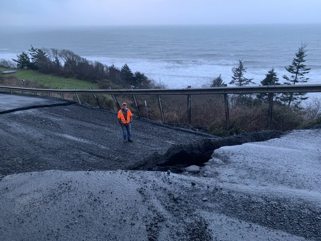 Feds sending Oregon almost $43 million for roads damaged by winter storms, floods Feds sending Oregon almost $43 million for roads damaged by winter storms, floods