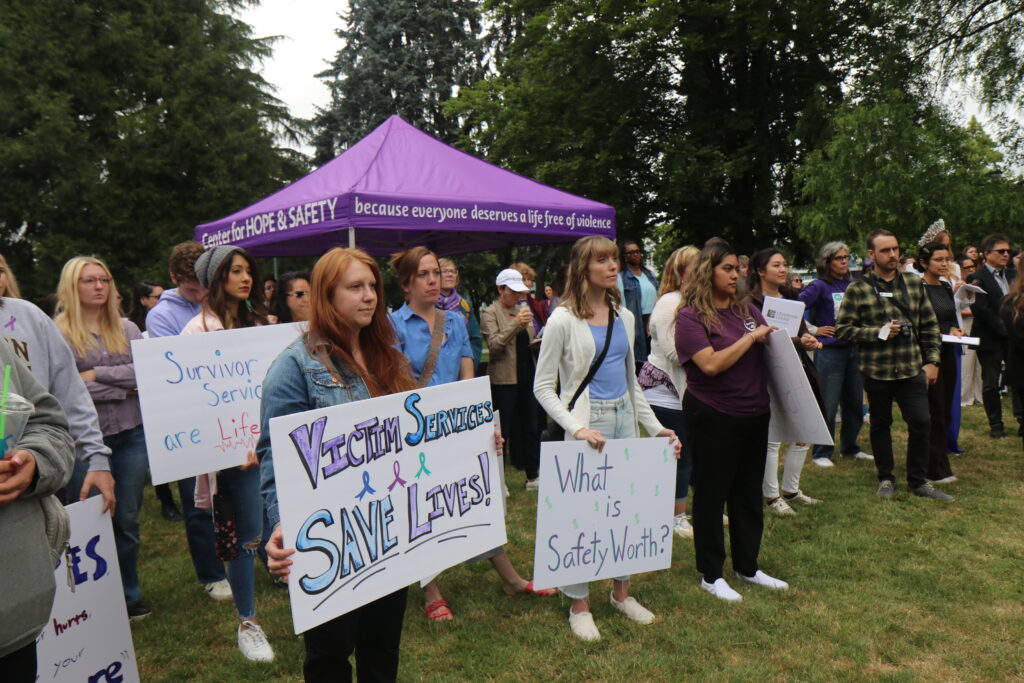 ‘Get it done’: Advocates push Oregon lawmakers to fund services for victims of abuse ‘Get it done’: Advocates push Oregon lawmakers to fund services for victims of abuse