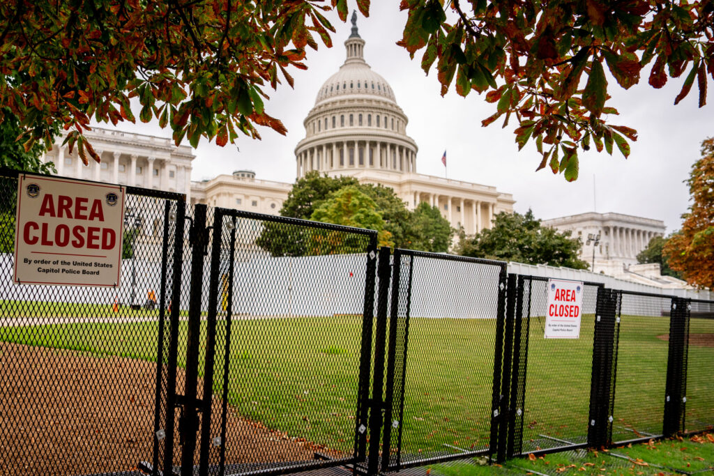 Racing toward Election Day, control of U.S. Senate and House up for grabs聽 Racing toward Election Day, control of U.S. Senate and House up for grabs聽