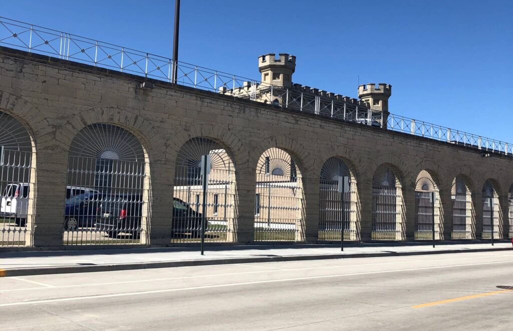 Public pushes DOC to apply law, reduce the number of people returned to Wisconsin prisons Public pushes DOC to apply law, reduce the number of people returned to Wisconsin prisons