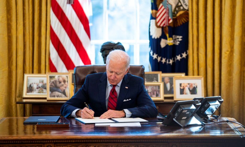 U.S. residents without health insurance rose by 2M under Trump, fell by 3M under Biden U.S. residents without health insurance rose by 2M under Trump, fell by 3M under Biden