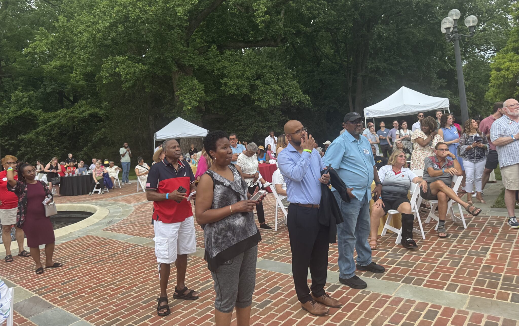 A parade — of speakers — and a hint of rain at annual Hoyer bull roast, but no hints on his plans A parade — of speakers — and a hint of rain at annual Hoyer bull roast, but no hints on his plans