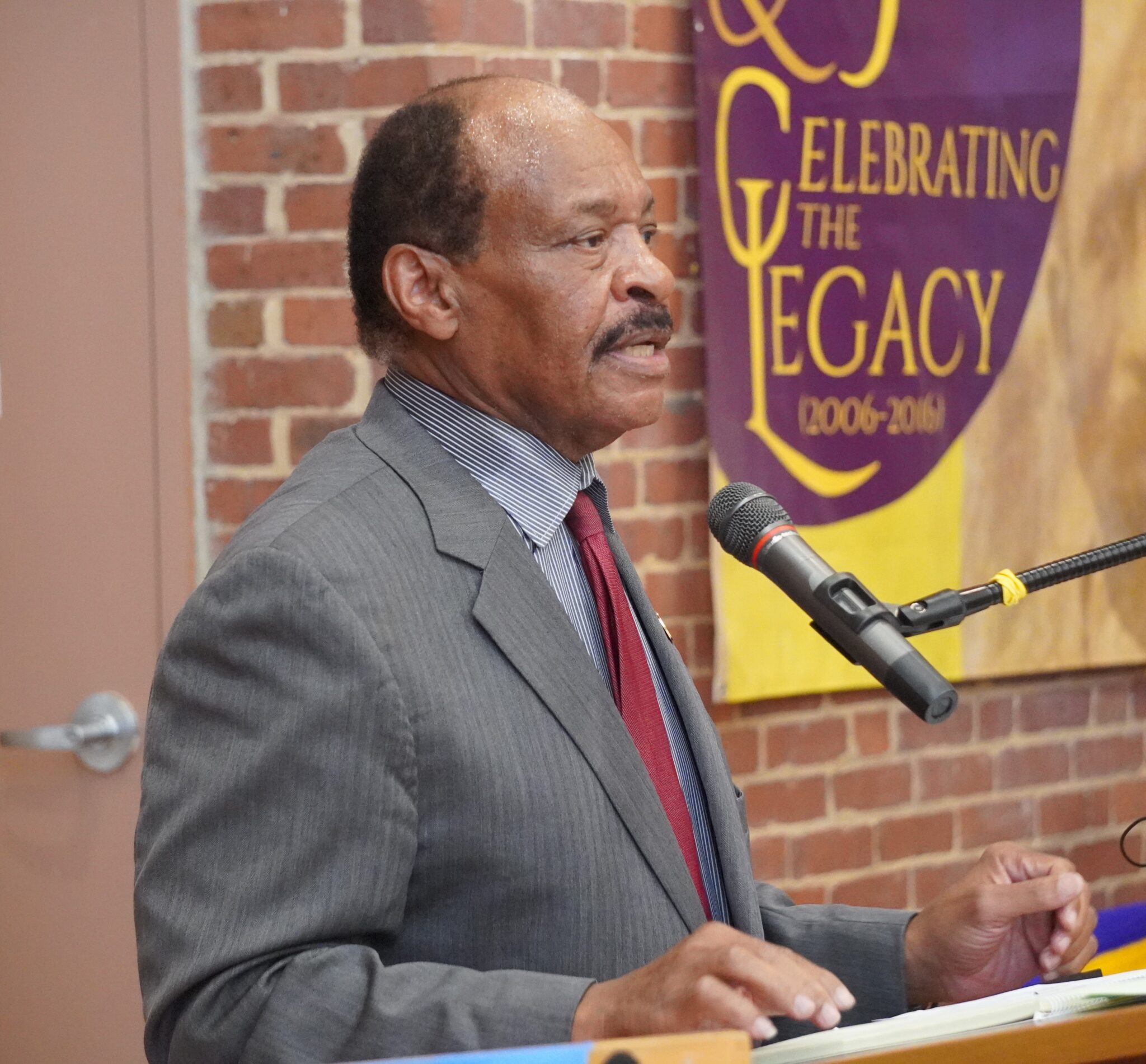Annapolis mayoral candidates hold cordial debate on environment, housing, other topics Annapolis mayoral candidates hold cordial debate on environment, housing, other topics